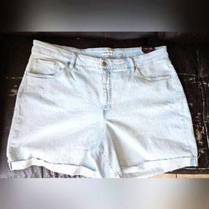 Ava and Viv 22W Jean Short